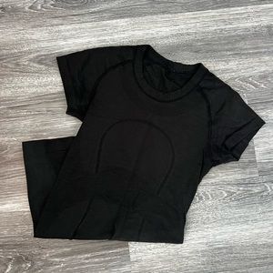 Lululemon athletic top